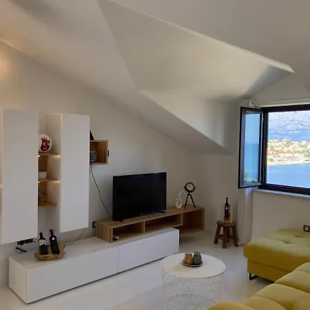 The Rooftop Apartment *