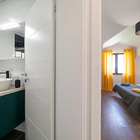 The Rooftop Apartment