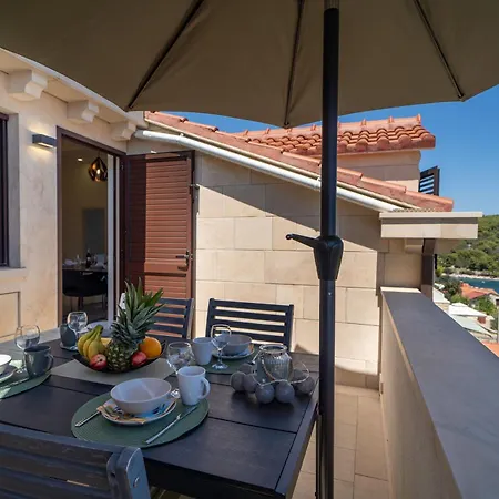 The Rooftop Apartment *
