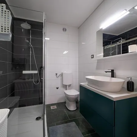 The Rooftop Selca (Brac)