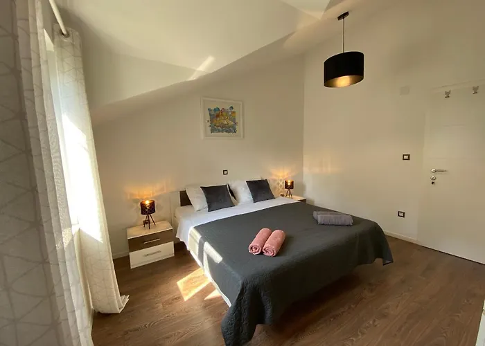 The Rooftop Daire Selca (Brac)