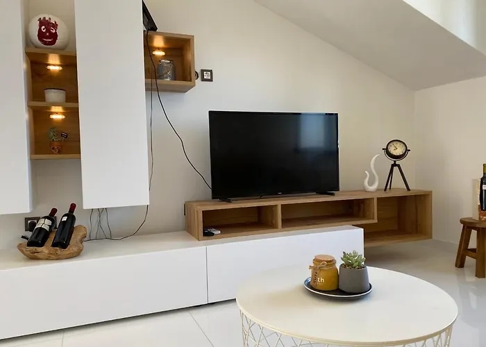 The Rooftop Daire Selca (Brac)