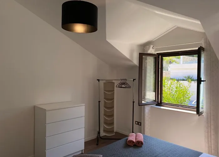 The Rooftop Daire Selca (Brac)