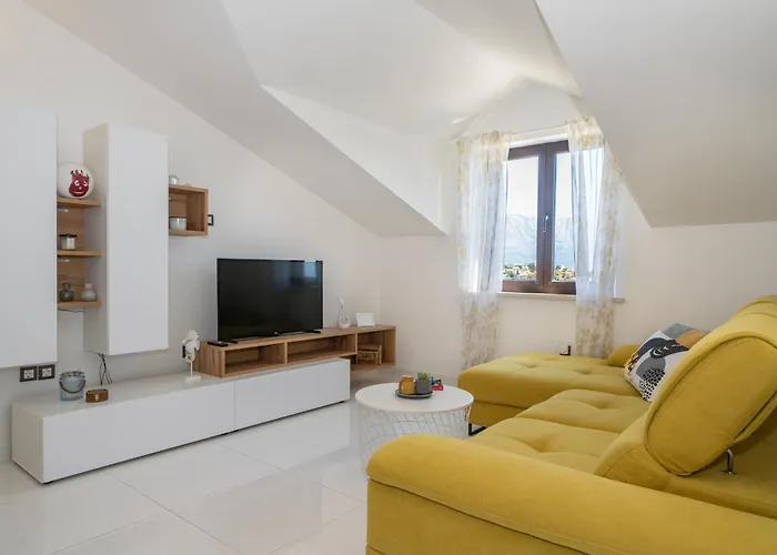 The Rooftop Daire Selca (Brac)