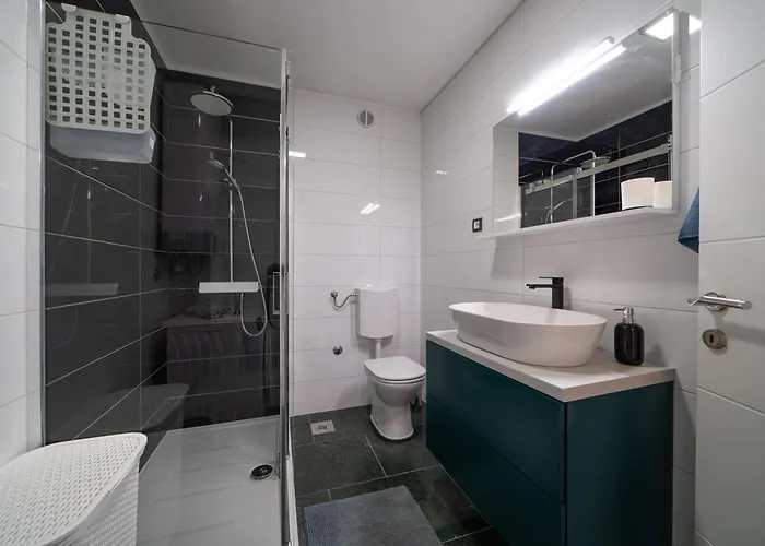 The Rooftop Selca (Brac)