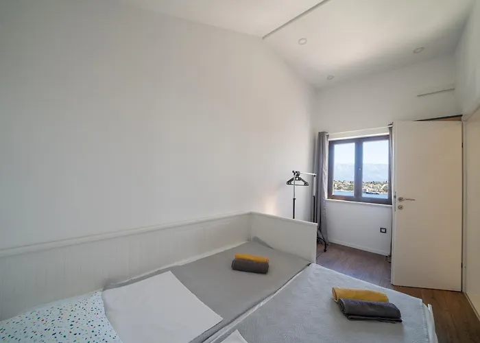 The Rooftop Selca (Brac)