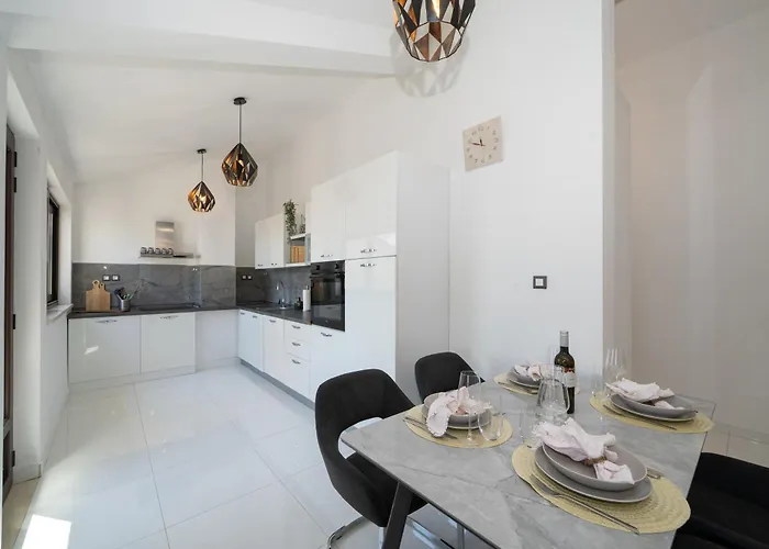 Daire The Rooftop Selca (Brac)